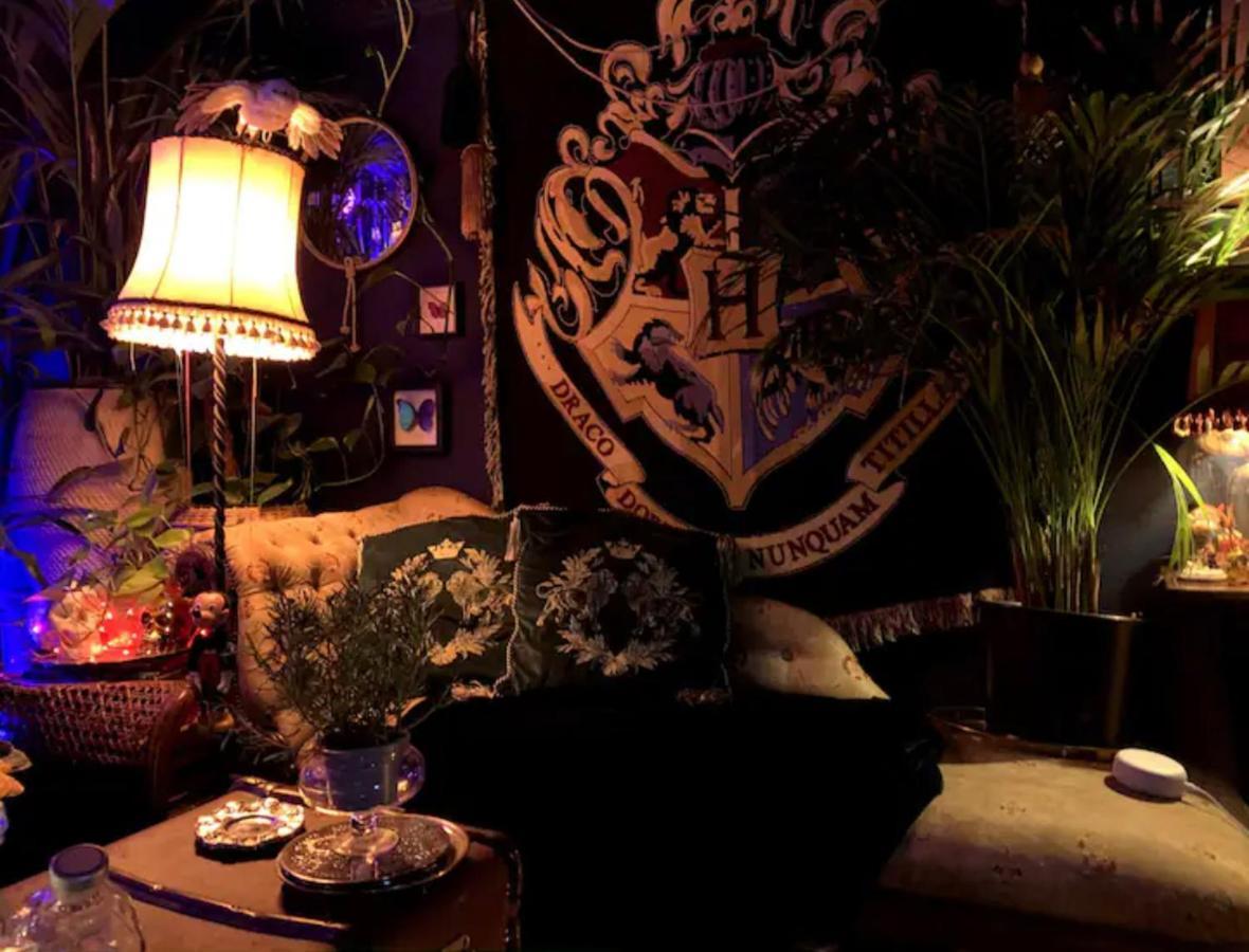 Magical Wizardry Flat In Central ลอนดอน ภายนอก รูปภาพ